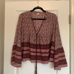 Floral Patterned Flowy V Neck Top